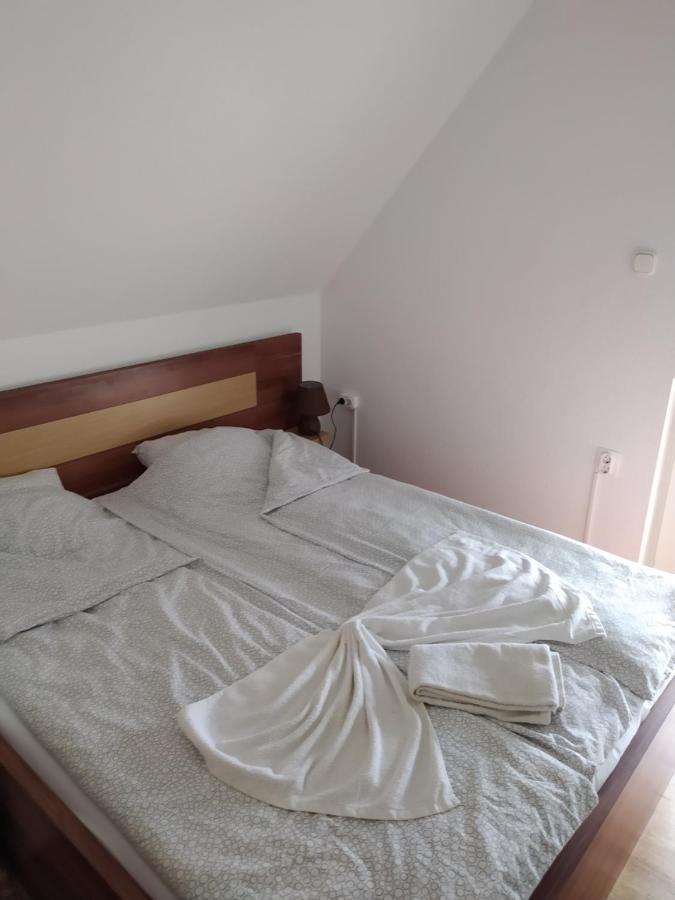 Tassi Halaszcsarda-Karasz Haz Bagian luar foto