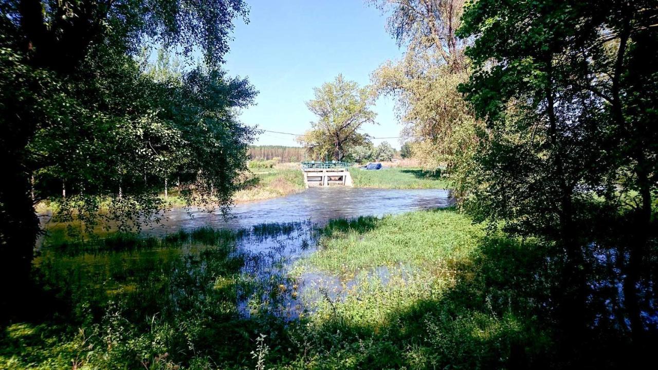 Tassi Halaszcsarda-Karasz Haz Bagian luar foto